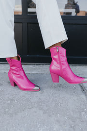 Brayden Boots- Pink (Sizes 5.5-7.5)